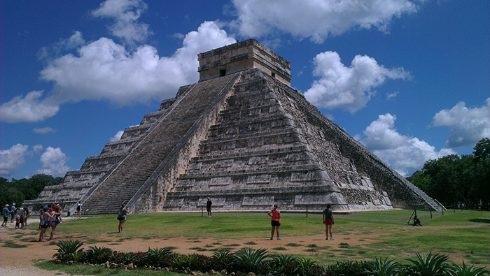 mayan-big-pyramid