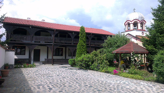 Manastir Sveti Mina_dvor1