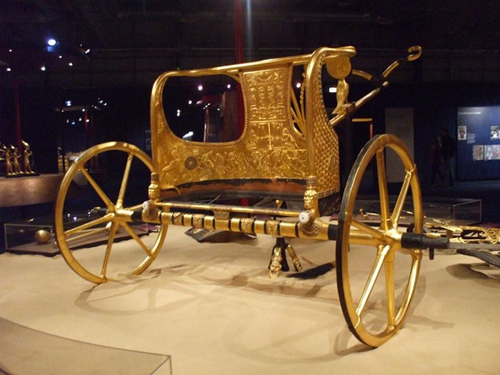 Tutankhamun golden chariot