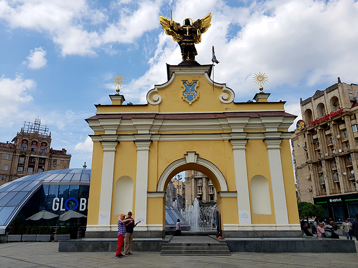 Lach Gates Kiev
